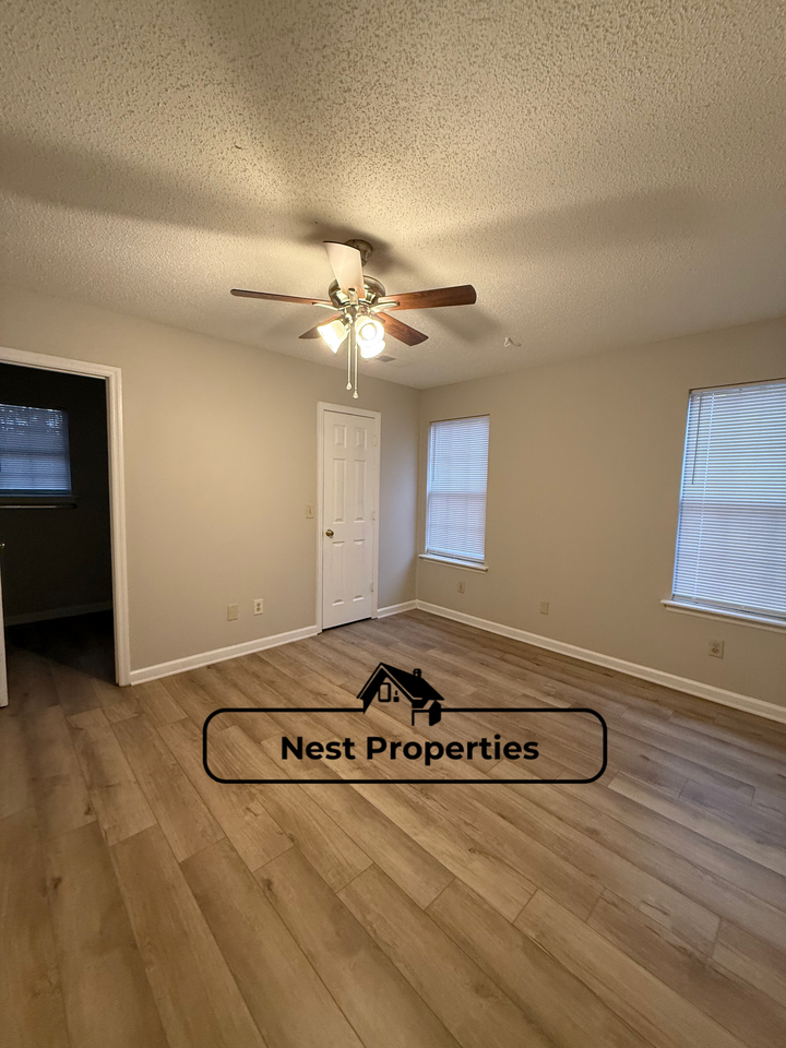 300 Barger Cir #1 - Photo 5 of 7
