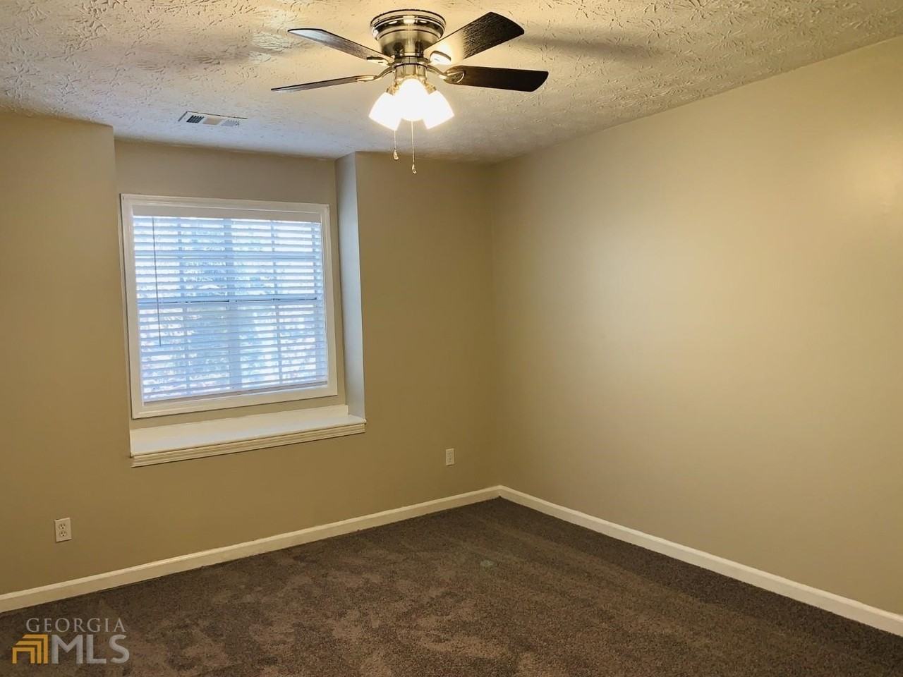 73 Clay St #83 - Photo 6 of 22