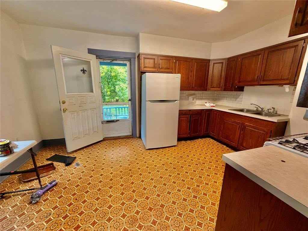 5 Harrison Ave - Photo 6 of 11