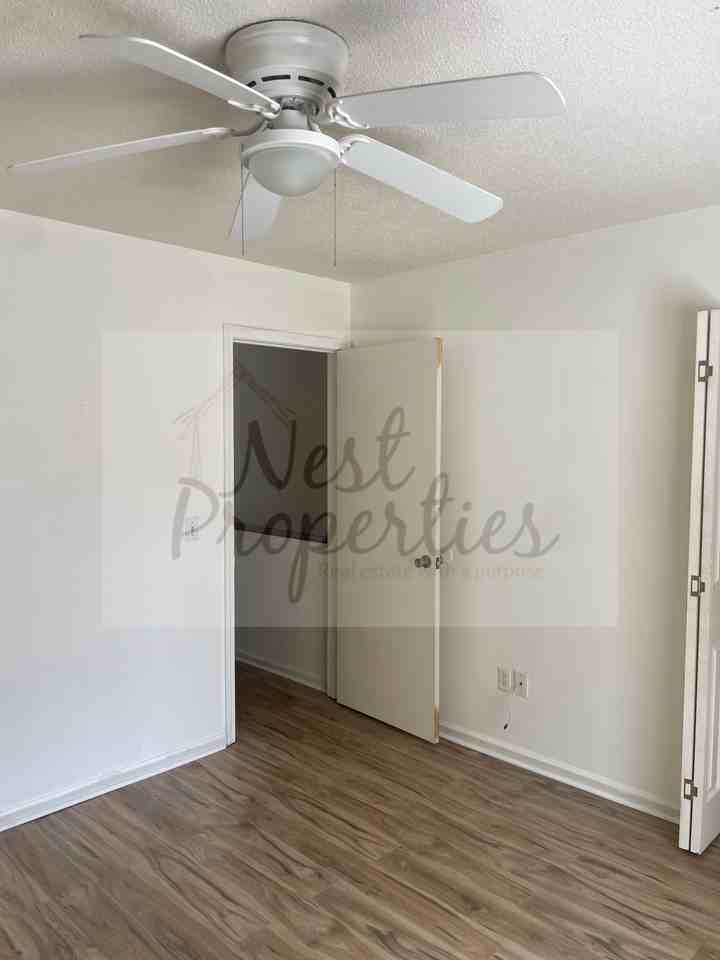 120 Country Town Dr #1 - Photo 4 of 7