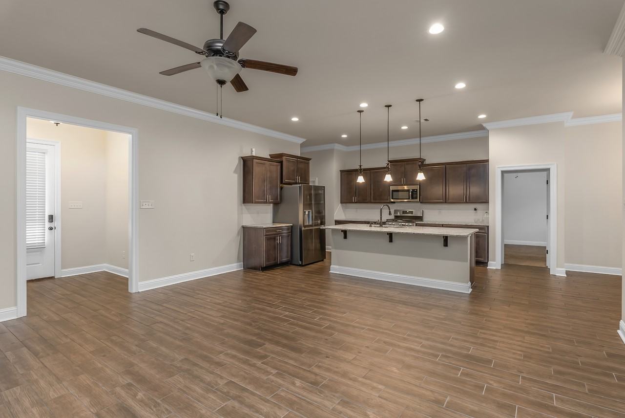 48 Crowder Dr #1 - Photo 3 of 10