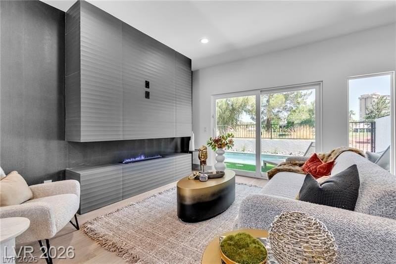 2861 Queens Courtyard Dr - Photo 3 of 46
