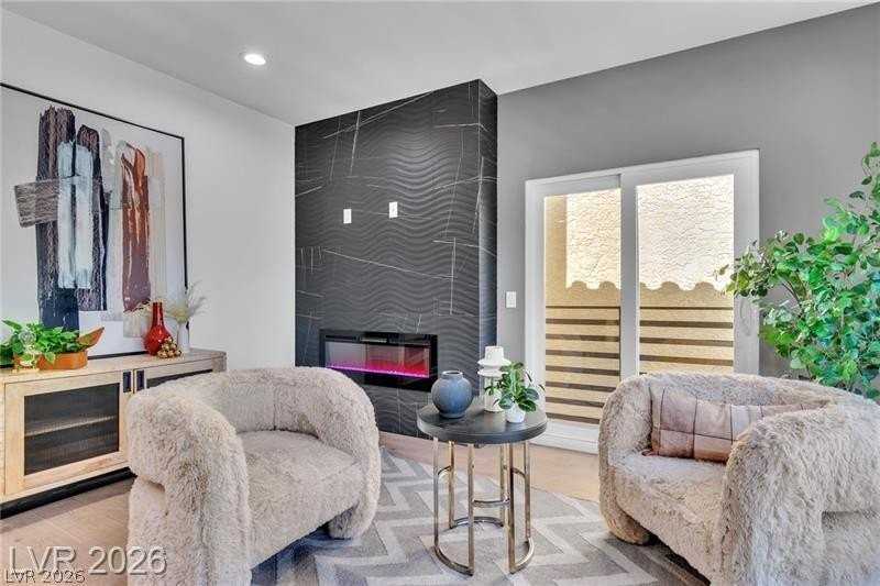 2861 Queens Courtyard Dr - Photo 6 of 46