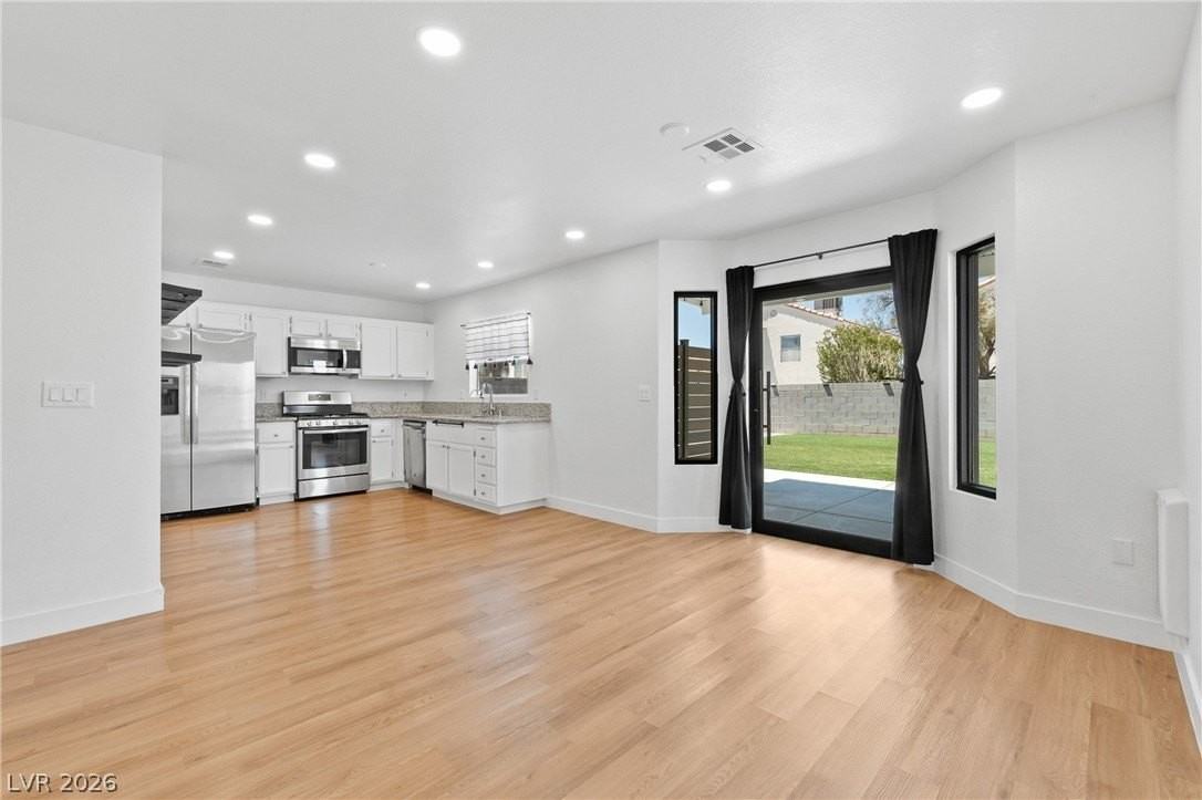 3523 Farina Dr - Photo 6 of 30