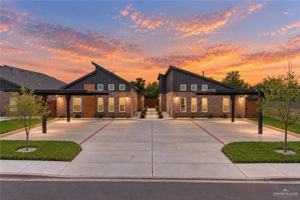featured image of 907 Hidden Hills St #4