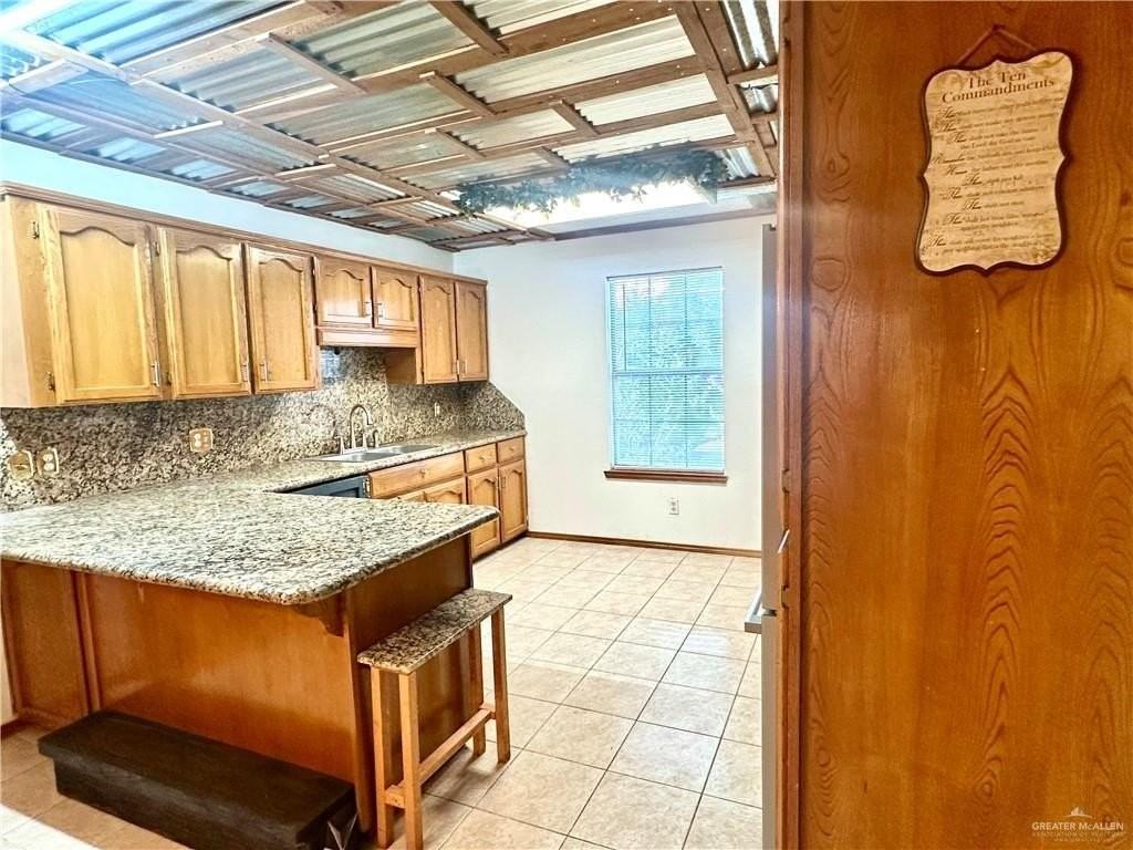 1016 Fairway Dr - Photo 3 of 13