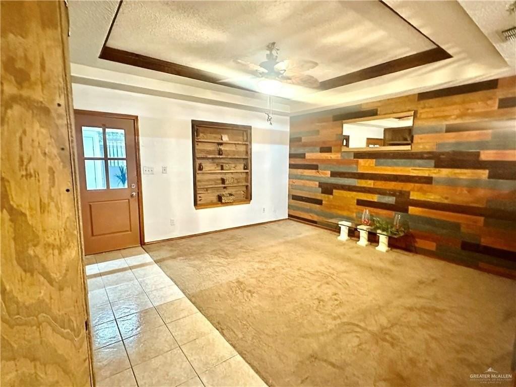 1016 Fairway Dr - Photo 6 of 13