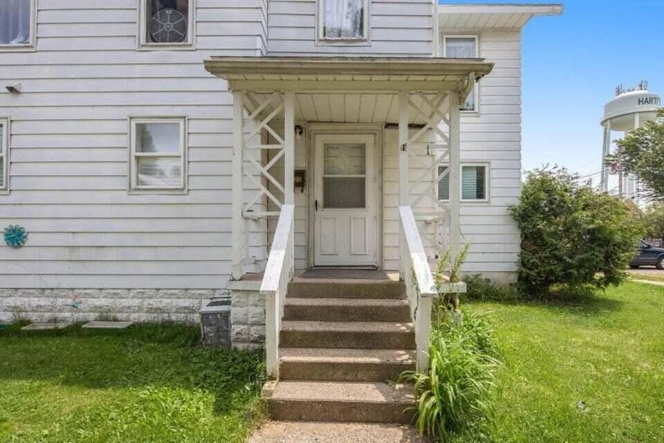 101 N Maple St #1 - Photo 2 of 13