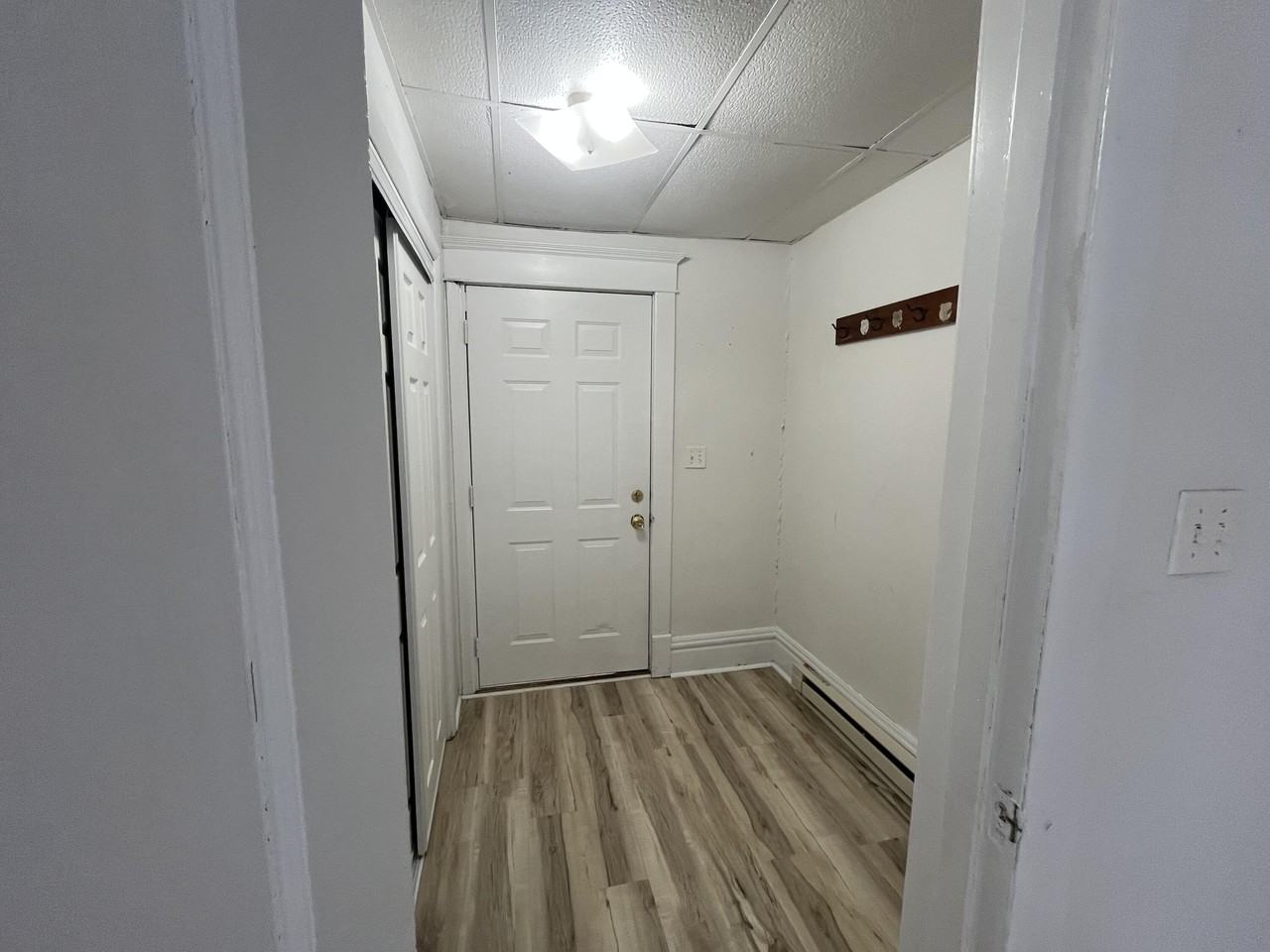 101 N Maple St #1 - Photo 3 of 13