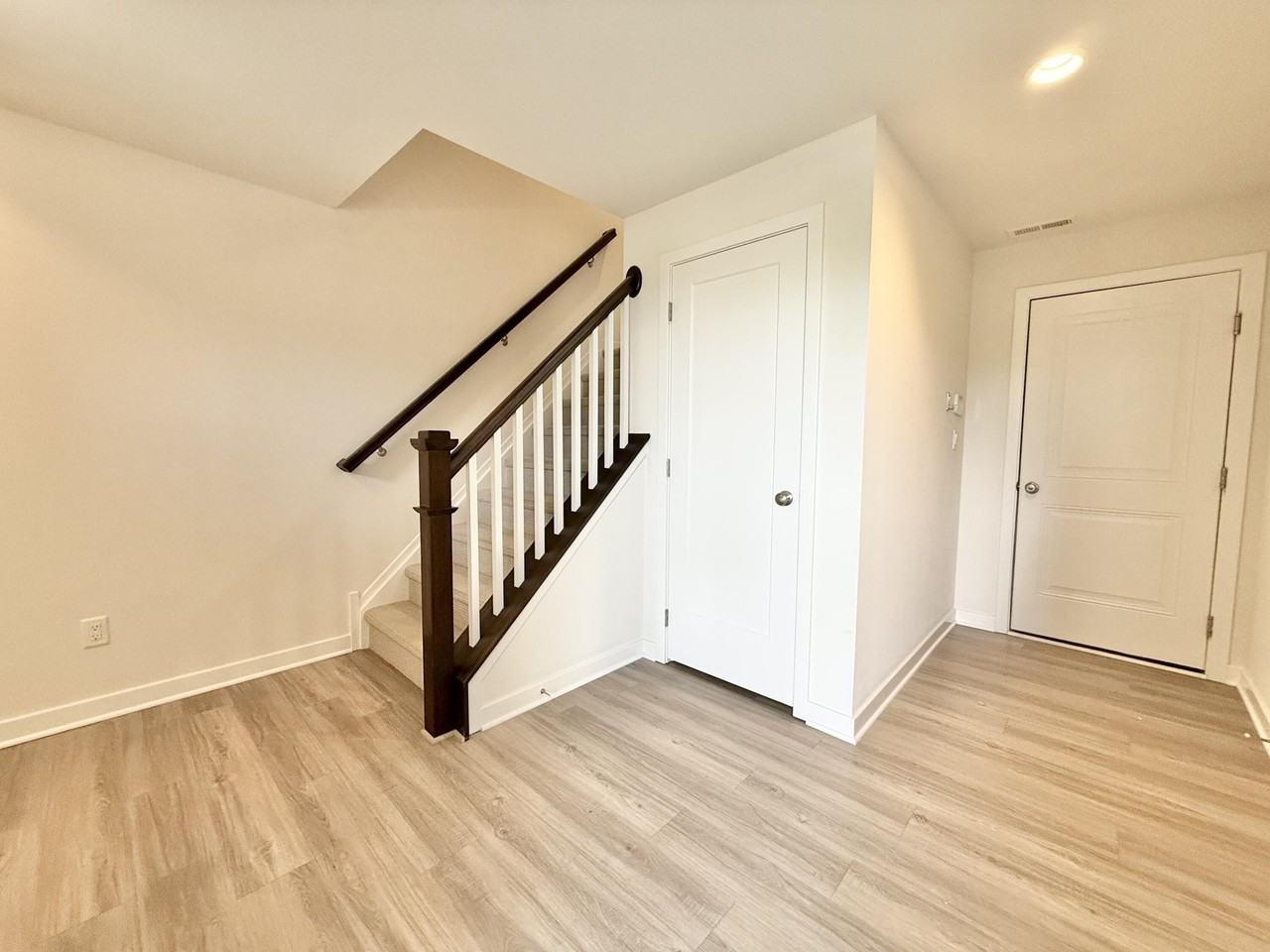 2752 S Spurway Dr - Photo 5 of 42