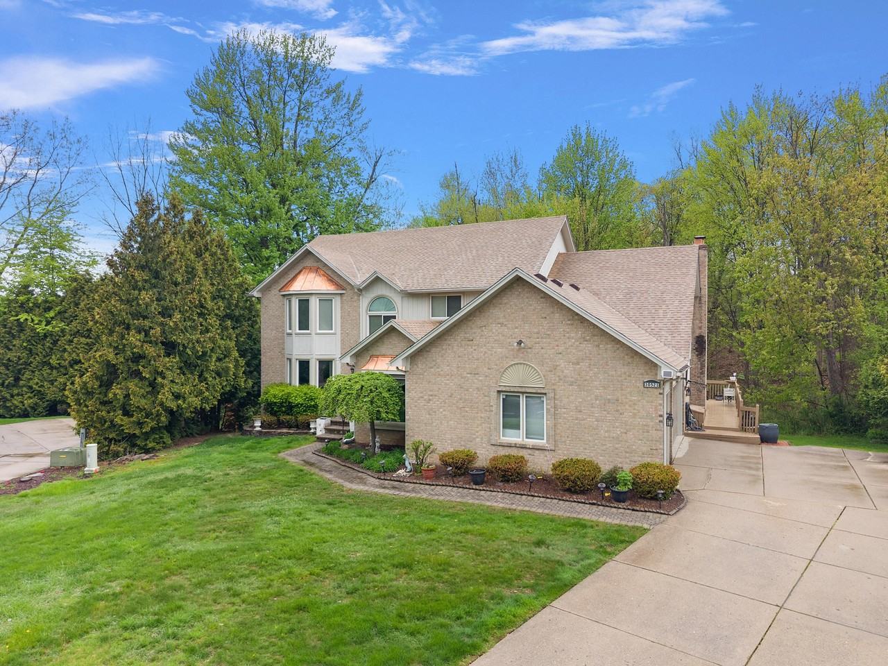 30521 Knighton Dr - Photo 4 of 50