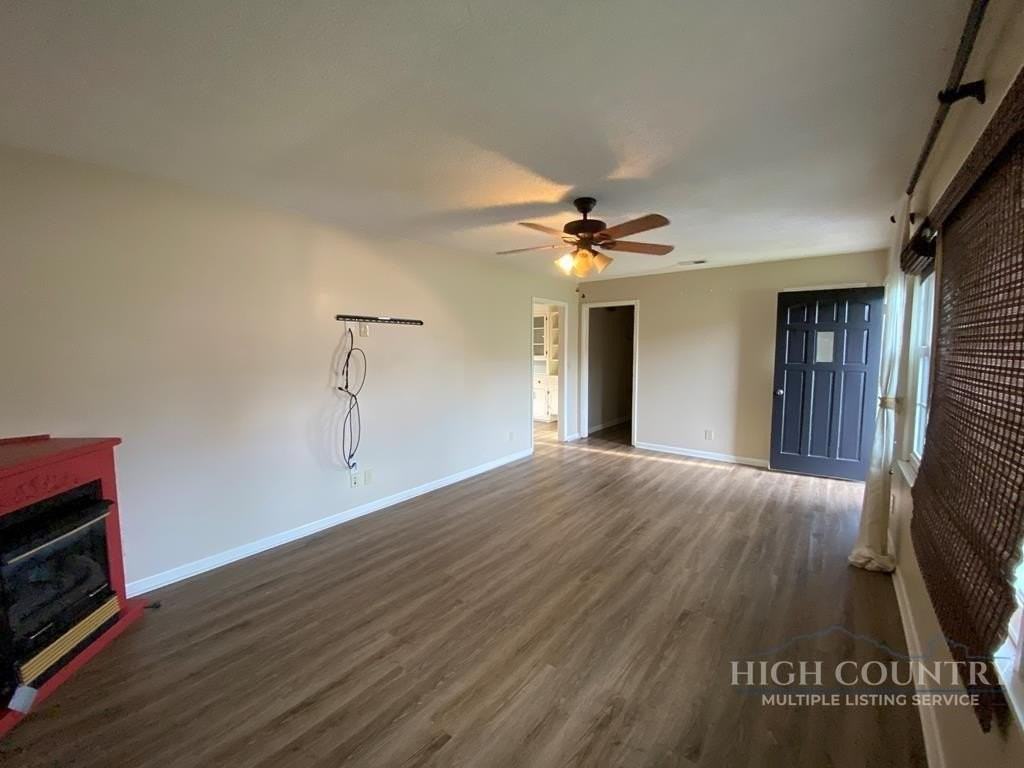 171 Brook Ln - Photo 3 of 18
