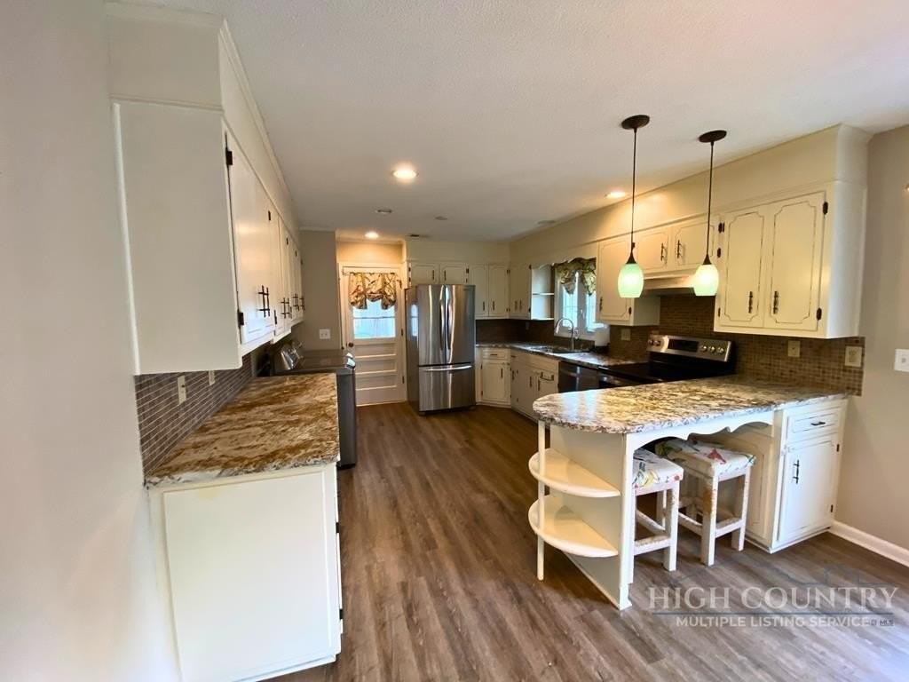 171 Brook Ln - Photo 6 of 18