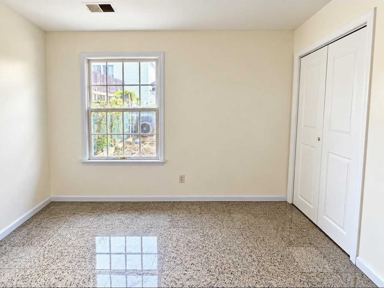 61 Grieco Dr #1 - Photo 3 of 11