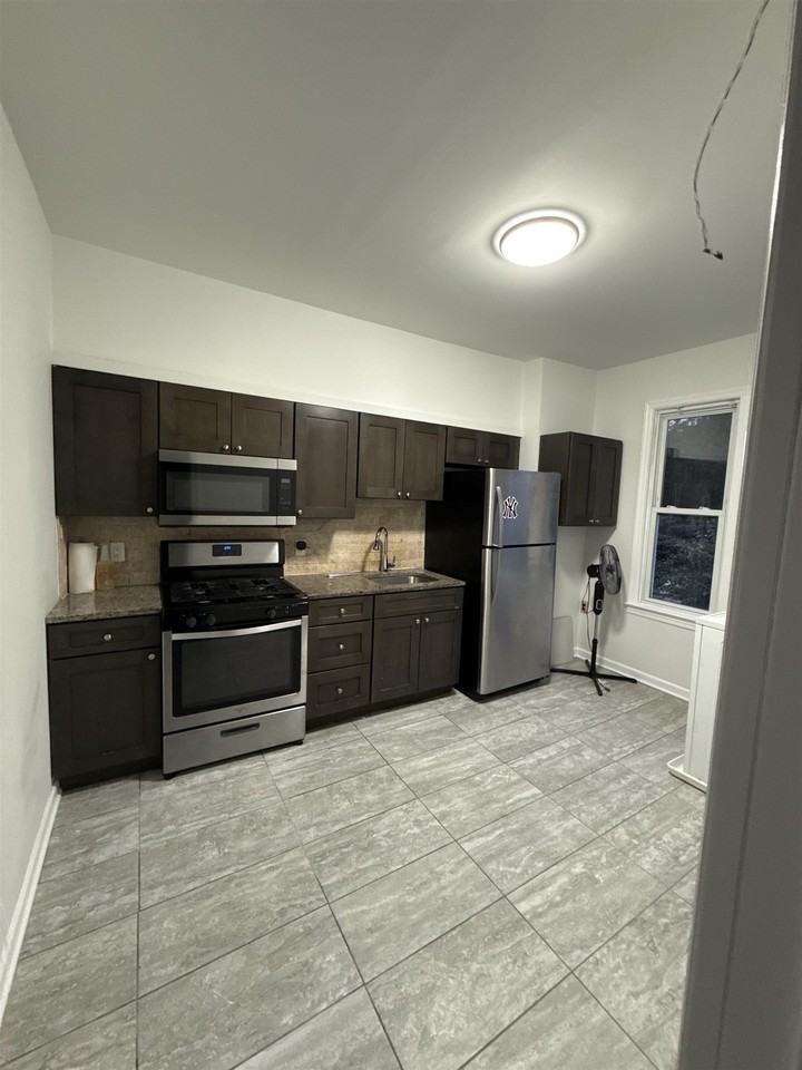 132 Terhune Ave #2 - Photo 3 of 15