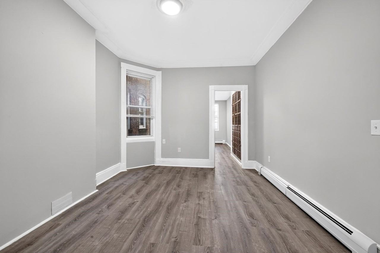 310 28th St #3 - Photo 5 of 20