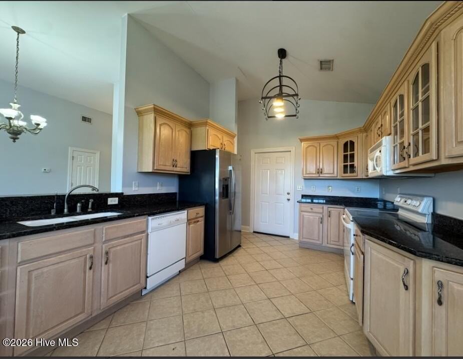 54 Castle Bay Dr - Photo 6 of 17