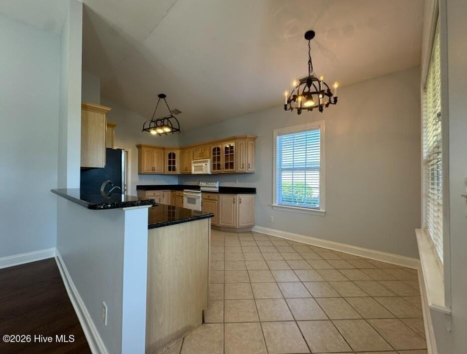 54 Castle Bay Dr - Photo 7 of 17