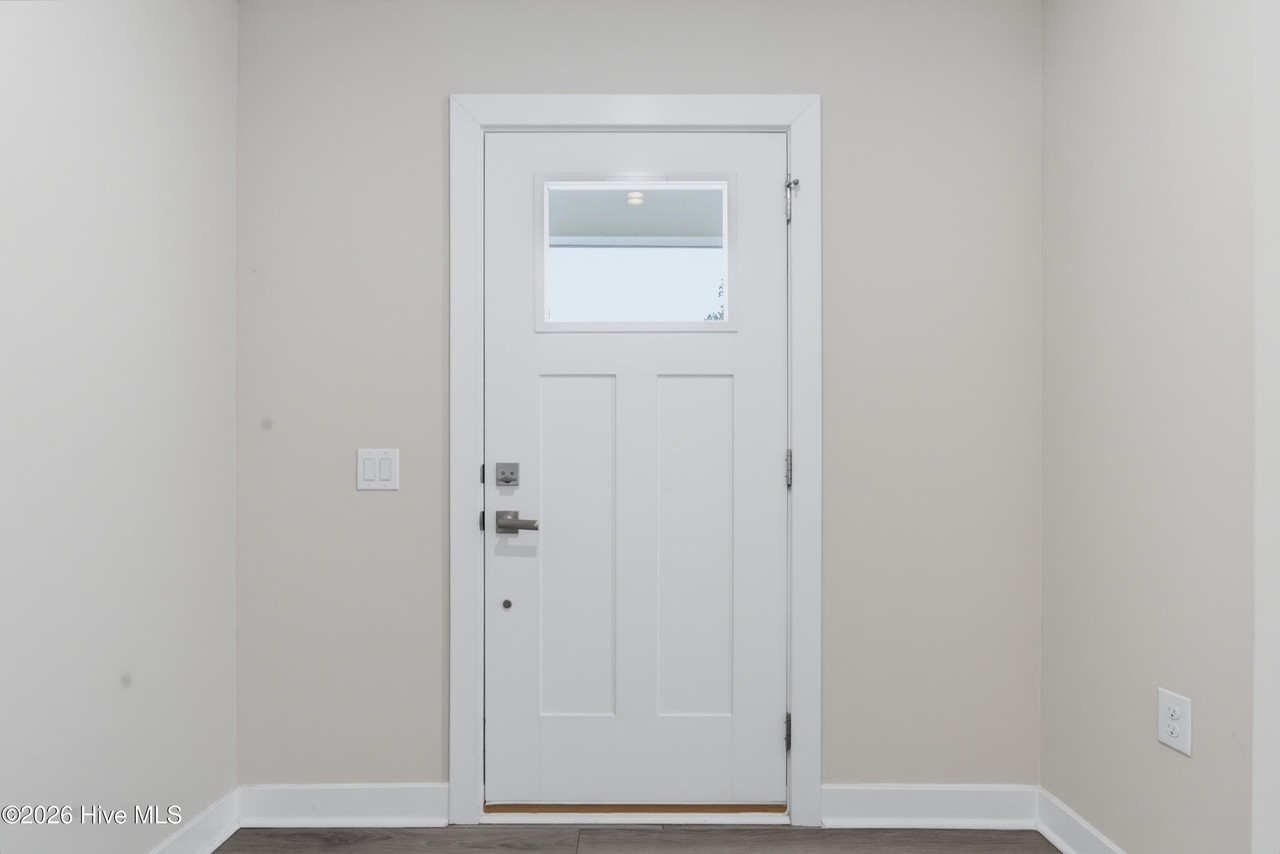 36 Deerfield Ln - Photo 4 of 40