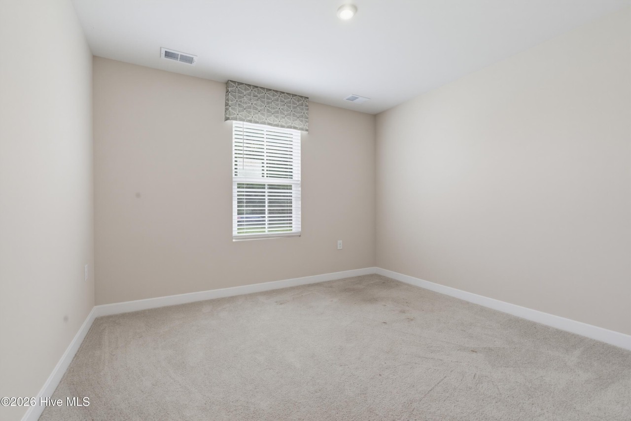 36 Deerfield Ln - Photo 6 of 40