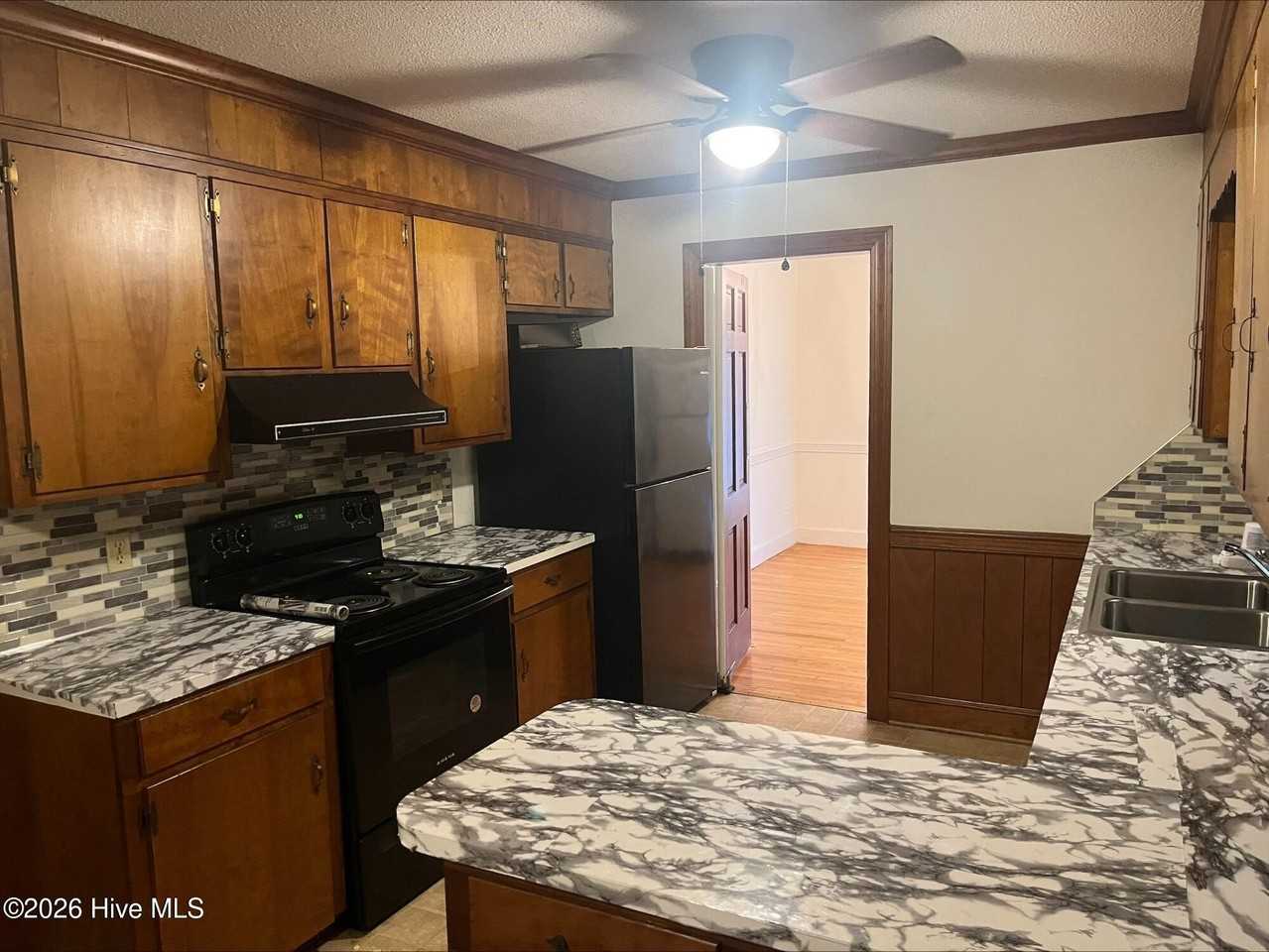 1214 S Wright Rd - Photo 4 of 10