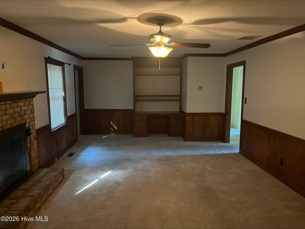 1214 S Wright Rd - Photo 6 of 10