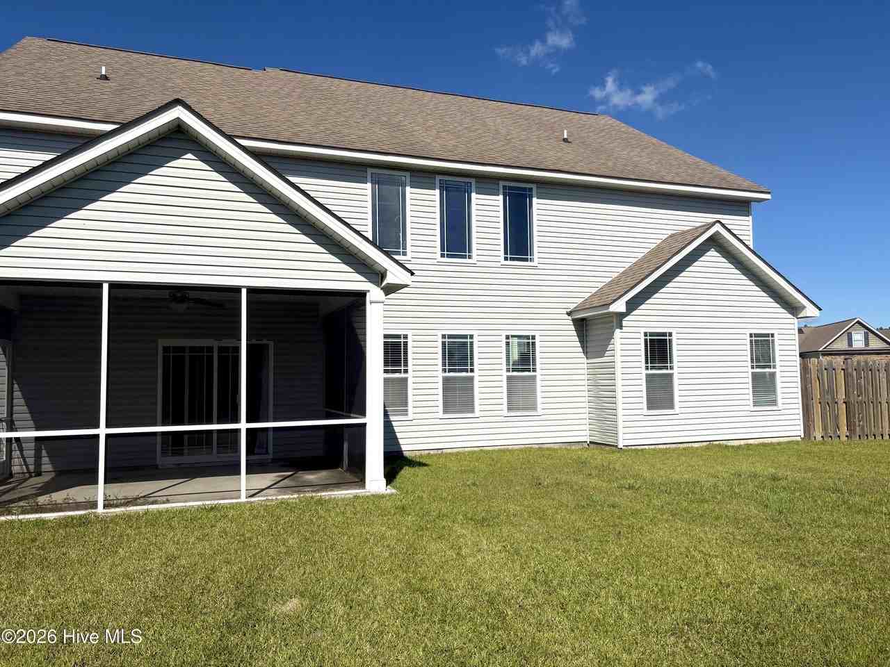 418 Oldtowne St - Photo 2 of 17