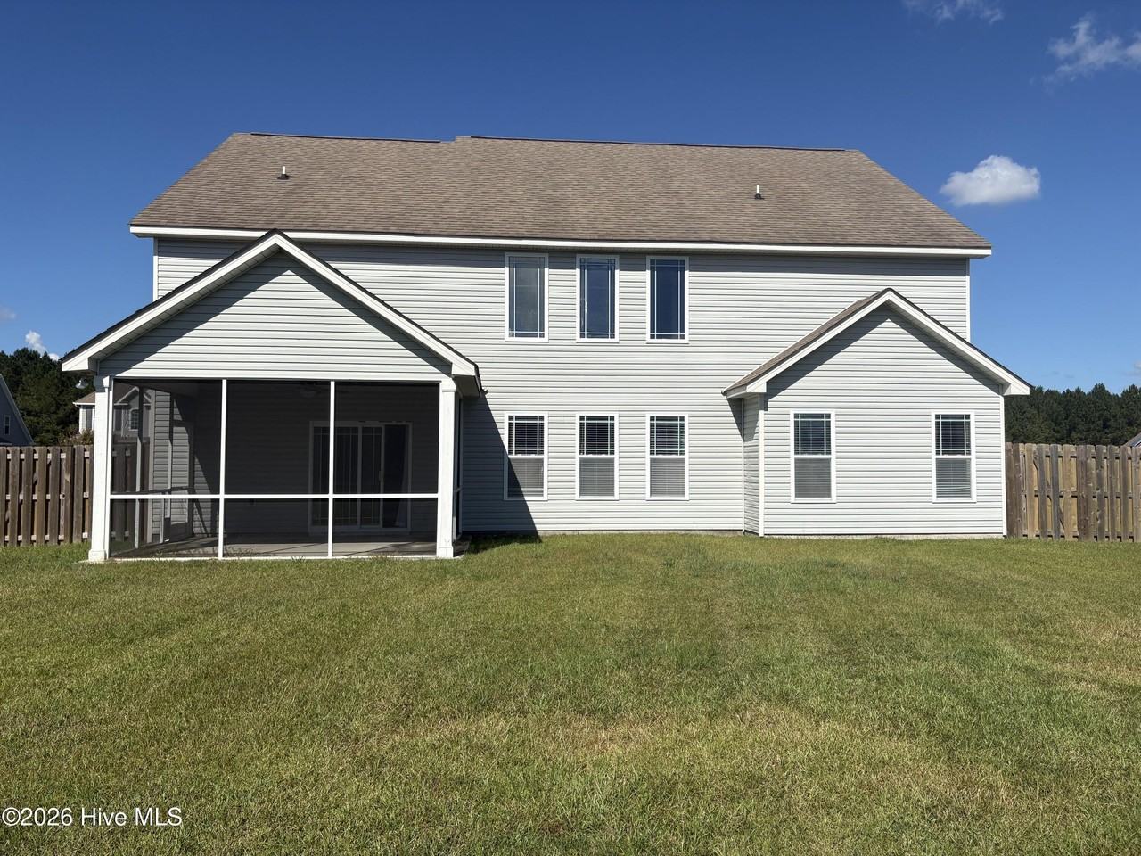 418 Oldtowne St - Photo 3 of 17