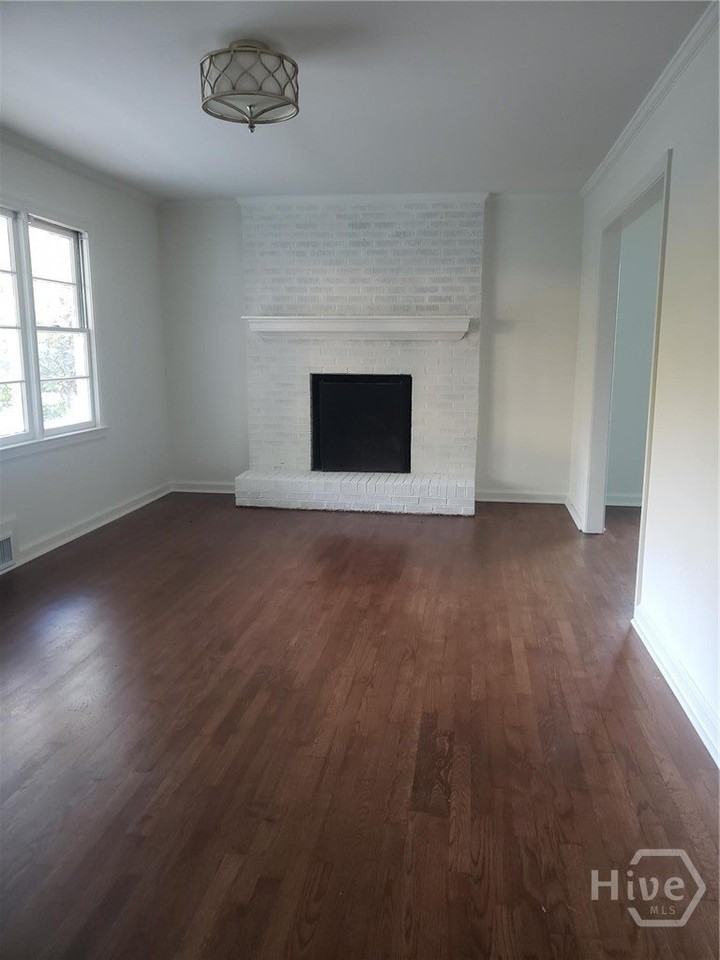 197 Westview Dr - Photo 2 of 12