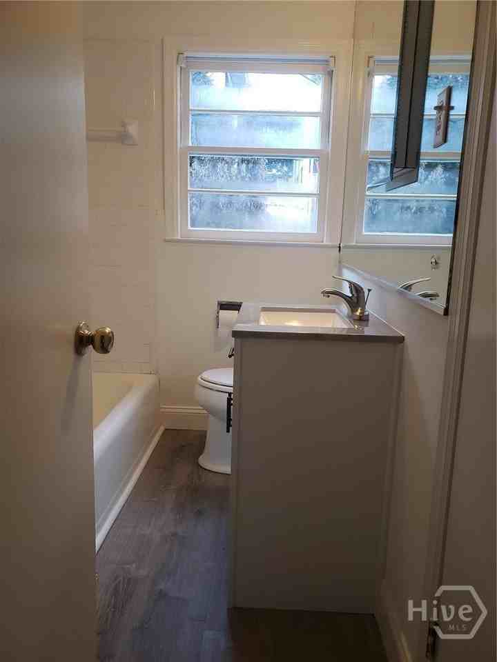 197 Westview Dr - Photo 3 of 12