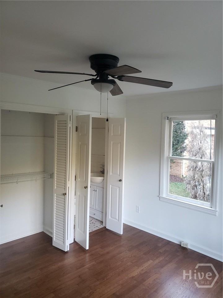 197 Westview Dr - Photo 4 of 12