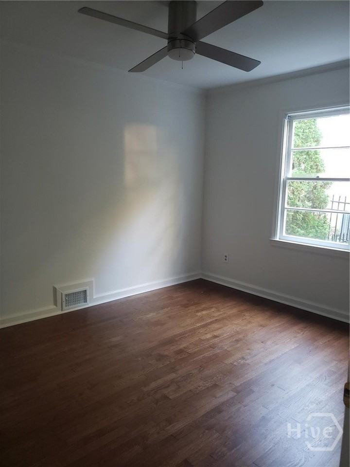 197 Westview Dr - Photo 6 of 12