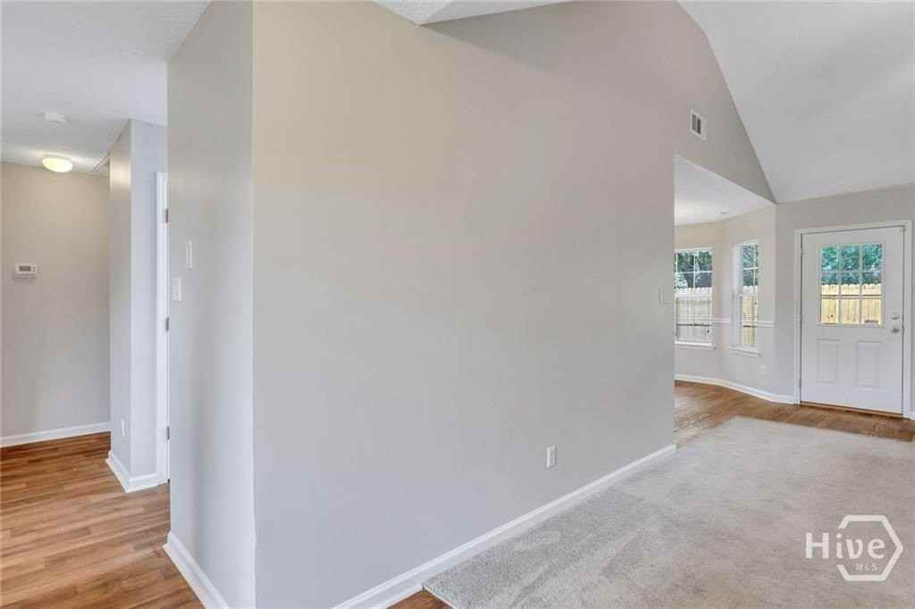 314 Teal Lake Dr - Photo 5 of 44