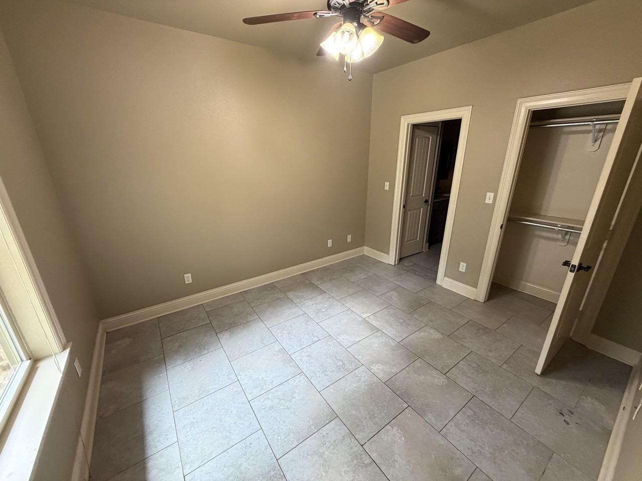 1200B Cheryl St - Photo 5 of 10