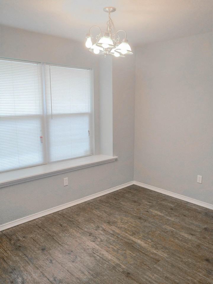 4801 Itasca St - Photo 7 of 13