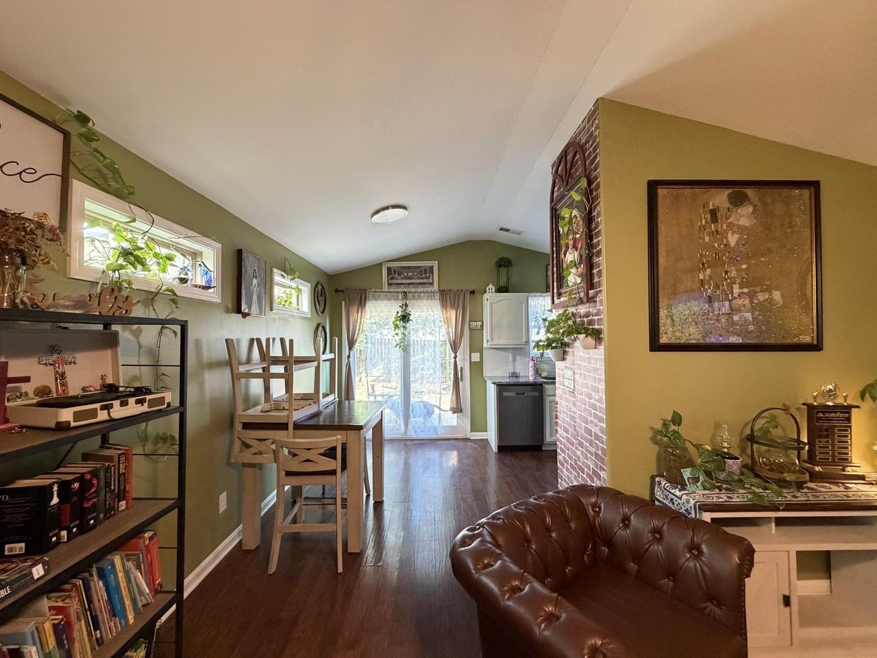 148 Black Water Ln - Photo 7 of 31