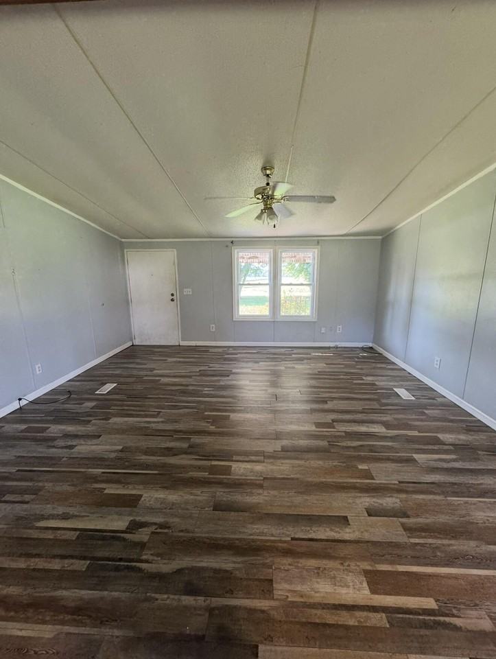 8084 W Jeff Davis Hwy - Photo 2 of 17