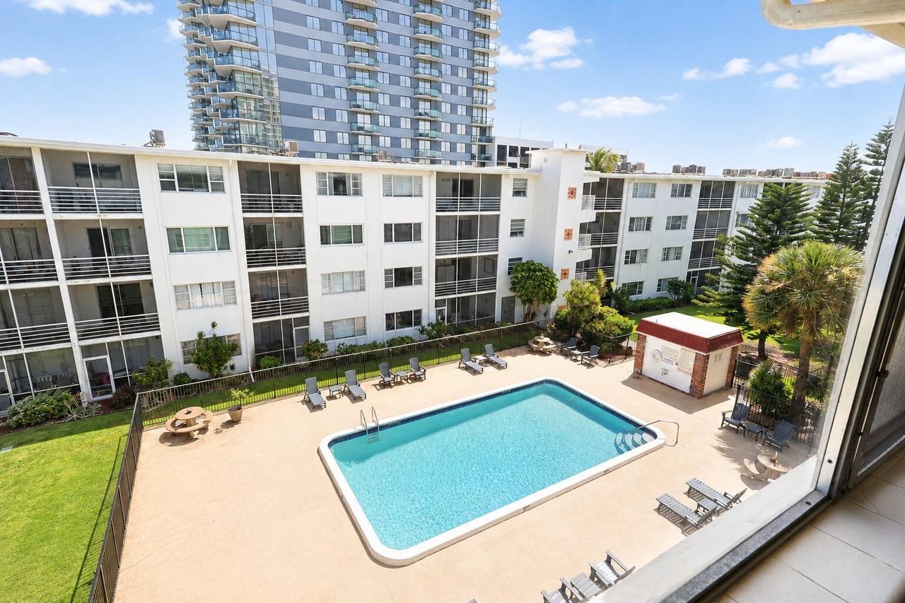 4500 North Flagler Drive #B21 - Photo 2 of 9