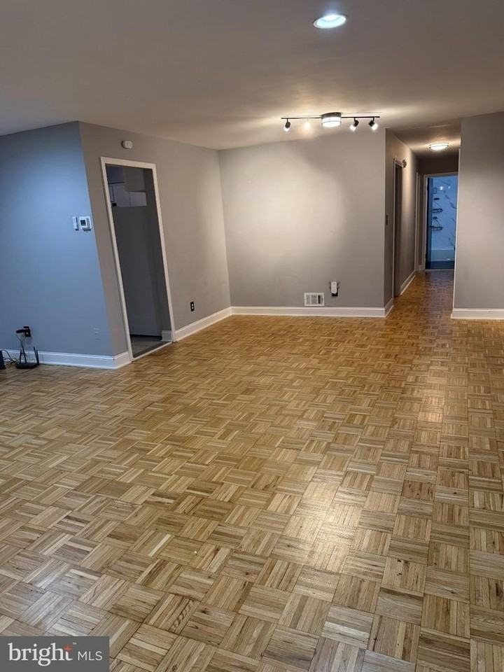 353 Homeland Southway - Photo 2 of 16