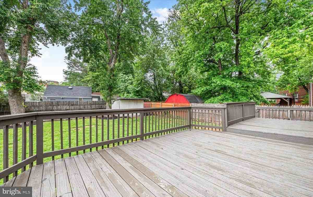 6902 21st Ave - Photo 6 of 30