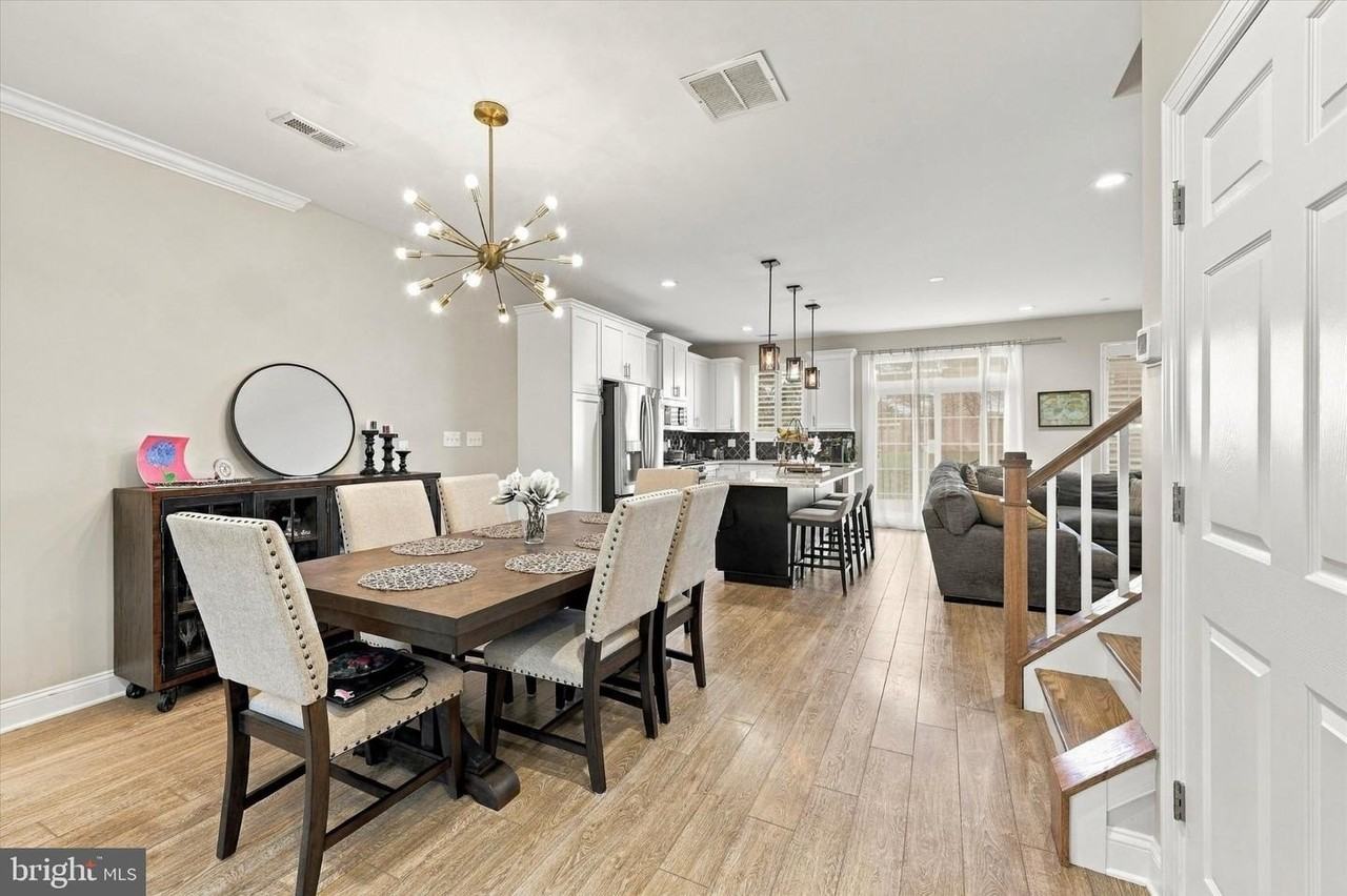 16728 River View Cir - Photo 3 of 15