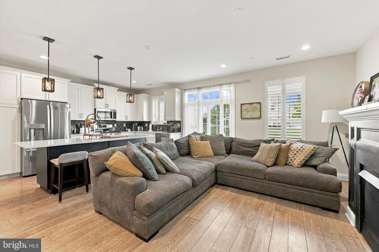 16728 River View Cir - Photo 5 of 15