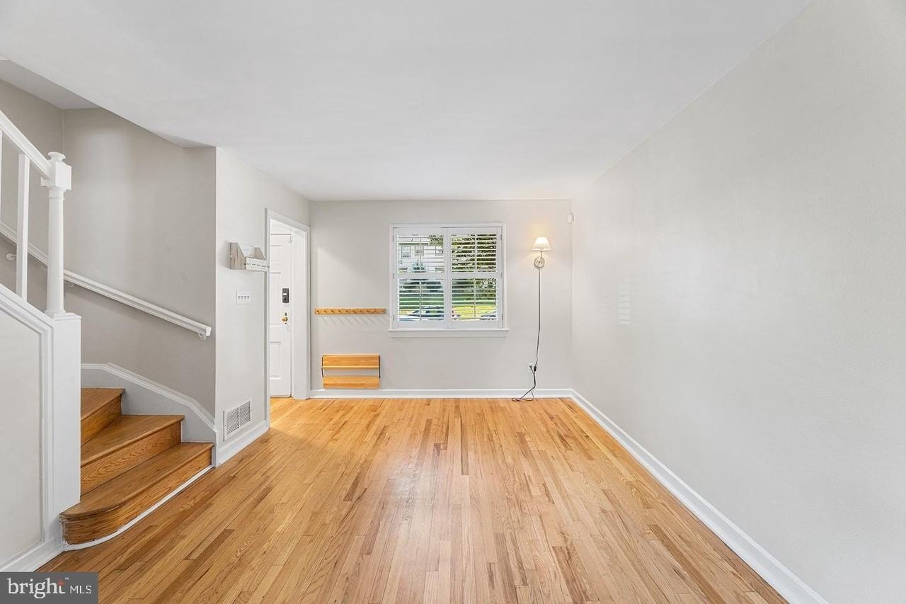 813 Jefferson St - Photo 7 of 35