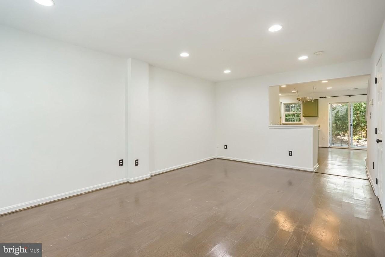 43509 Kiplington Sq - Photo 3 of 36