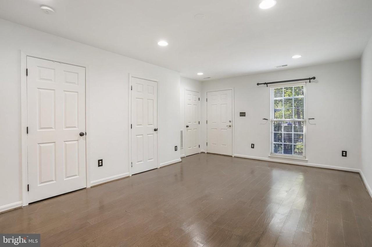 43509 Kiplington Sq - Photo 6 of 36