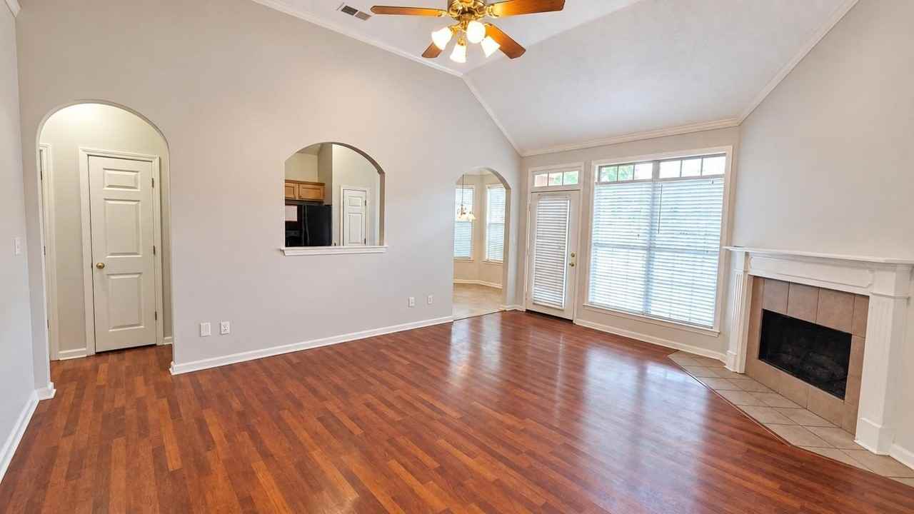 2569 Plum Creek Dr - Photo 2 of 14