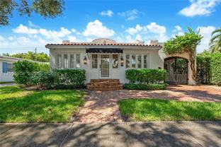 910 Santiago St - Photo 1 of 1