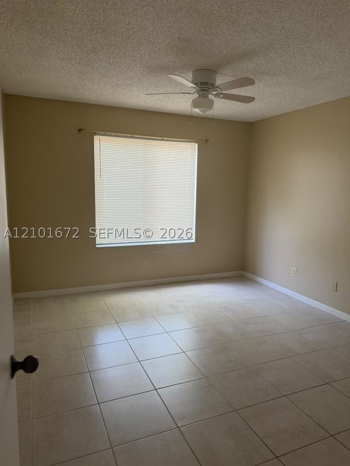 1033 Coral Club Dr #1033 - Photo 6 of 6