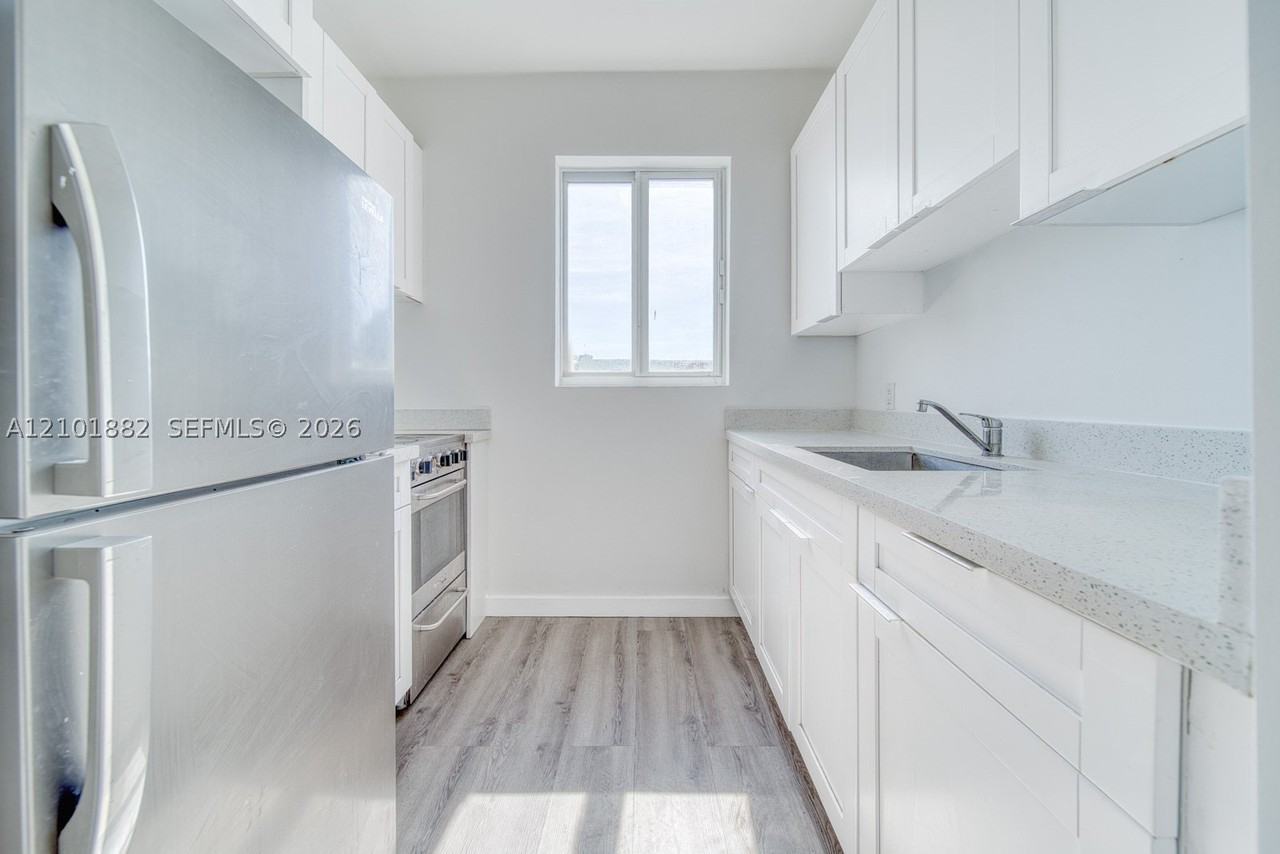 2352 Sw 5th St #1 - Photo 2 of 13