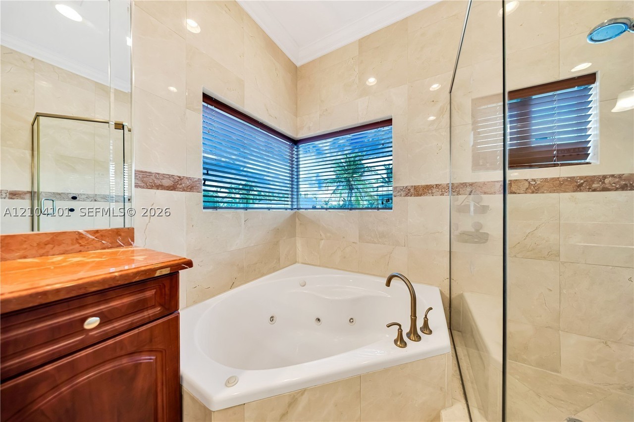 51 W Plaza Del Lago #51 - Photo 4 of 50